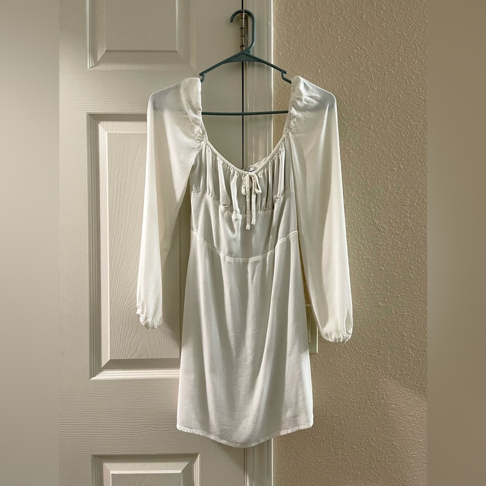 White dress. Got it from Aritzia. Only wore it once. Fits perfectly.